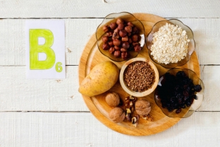 5-moshchnykh-vitaminov-kotorye-pomogut-zashchitit-mozg-ot-stareniya