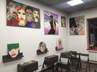 art-terapiya-i-art-prostranstvo-kluba-sodeky-k-prosvetleniyu-cherez-iskusstvo