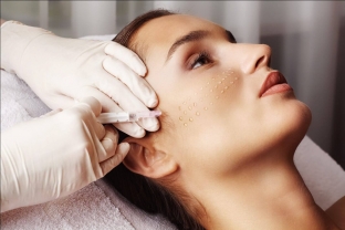 biorevitalizatsiya-dlya-litsa-kakie-voprosy-o-protsedure-nuzhno-zadat-doktoru