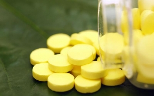 kakie-vitaminy-nuzhny-dlya-zdorovykh-volos