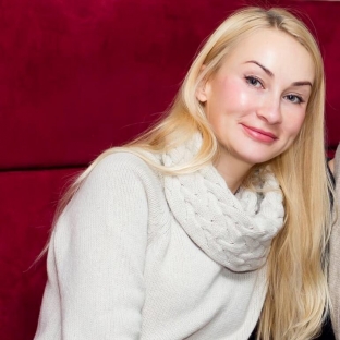 osobennosti-protsedury-modelirovaniya-brovej-s-preparatom-juv-derm-volift-tm
